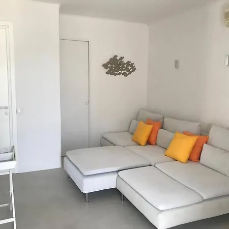 Costa Ilios 3 Bedroom Flat Орнос