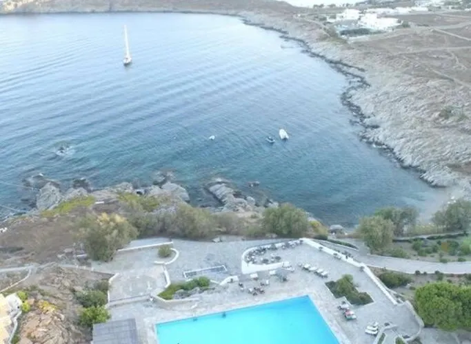 Costa Ilios 3 Bedroom Flat * オルノス