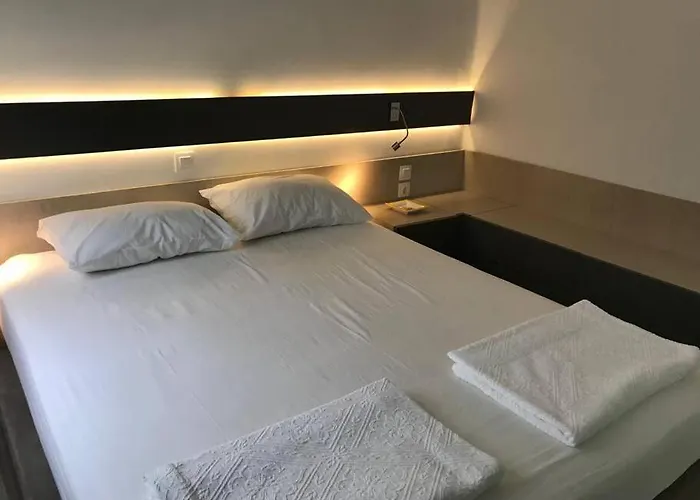 Costa Ilios 3 Bedroom Flat オルノス